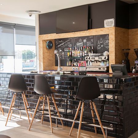 Travelodge Bcn Cornella Fira Cornellà de Llobregat Eksteriør bilde