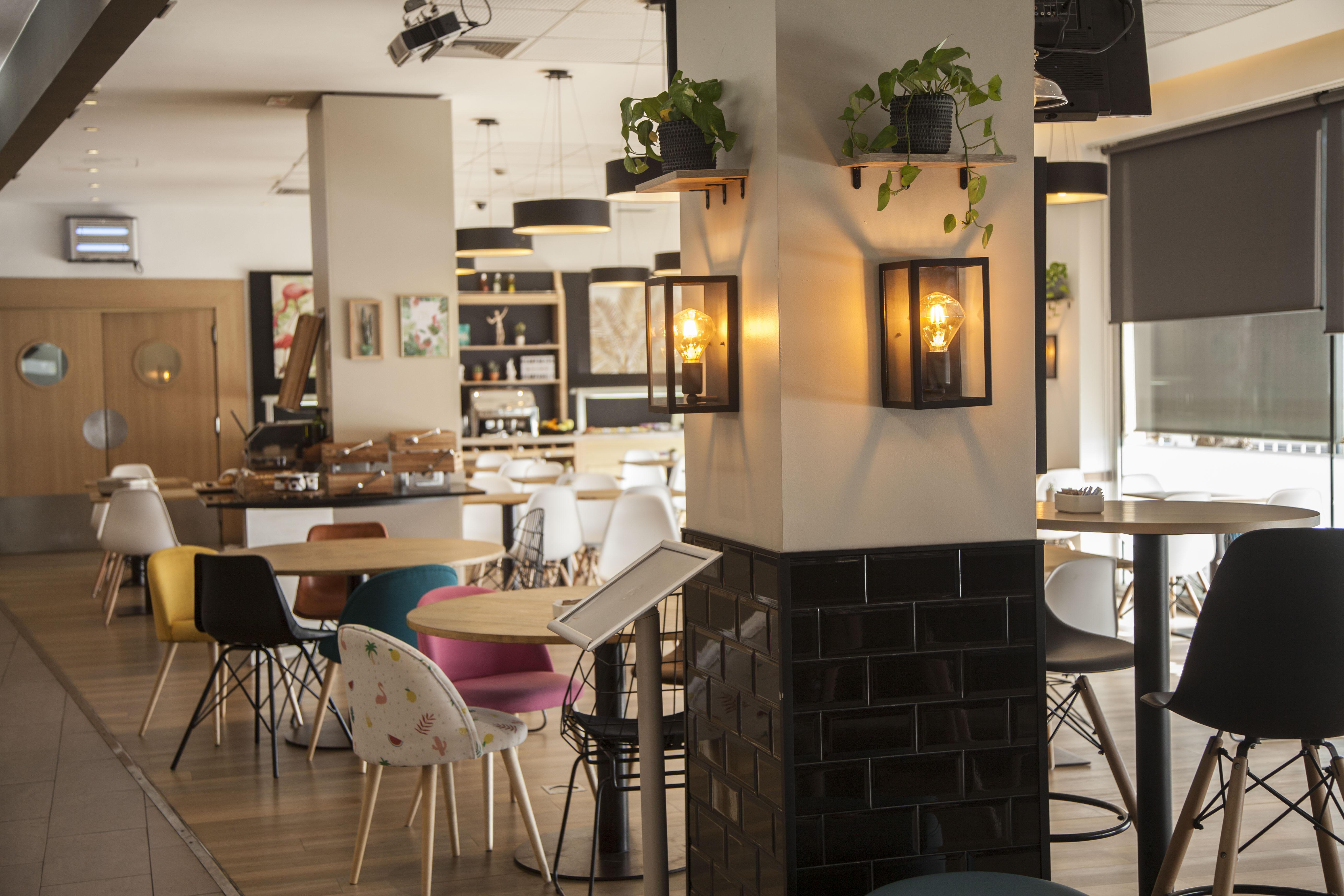 Travelodge Bcn Cornella Fira Cornellà de Llobregat Eksteriør bilde