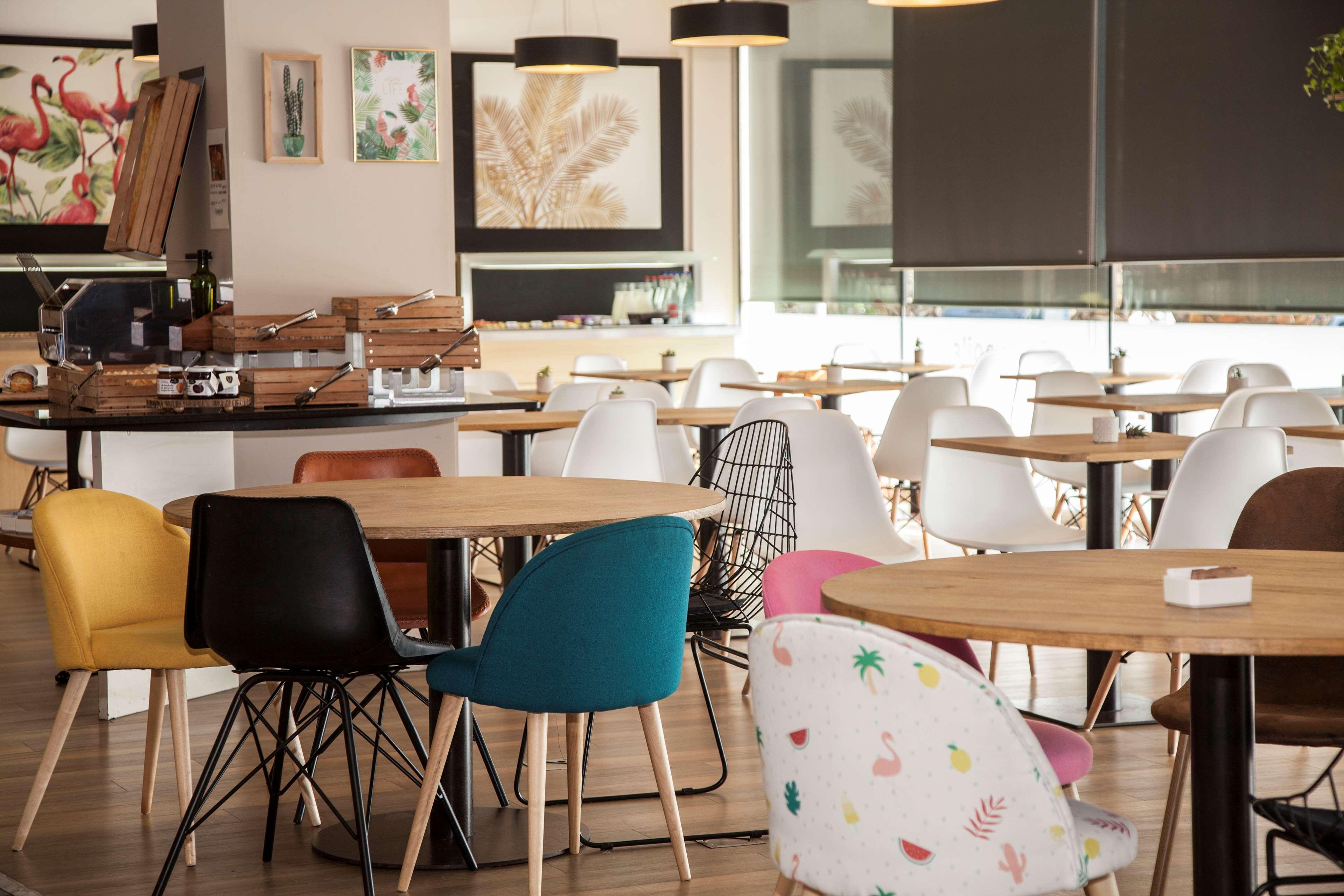 Travelodge Bcn Cornella Fira Cornellà de Llobregat Eksteriør bilde