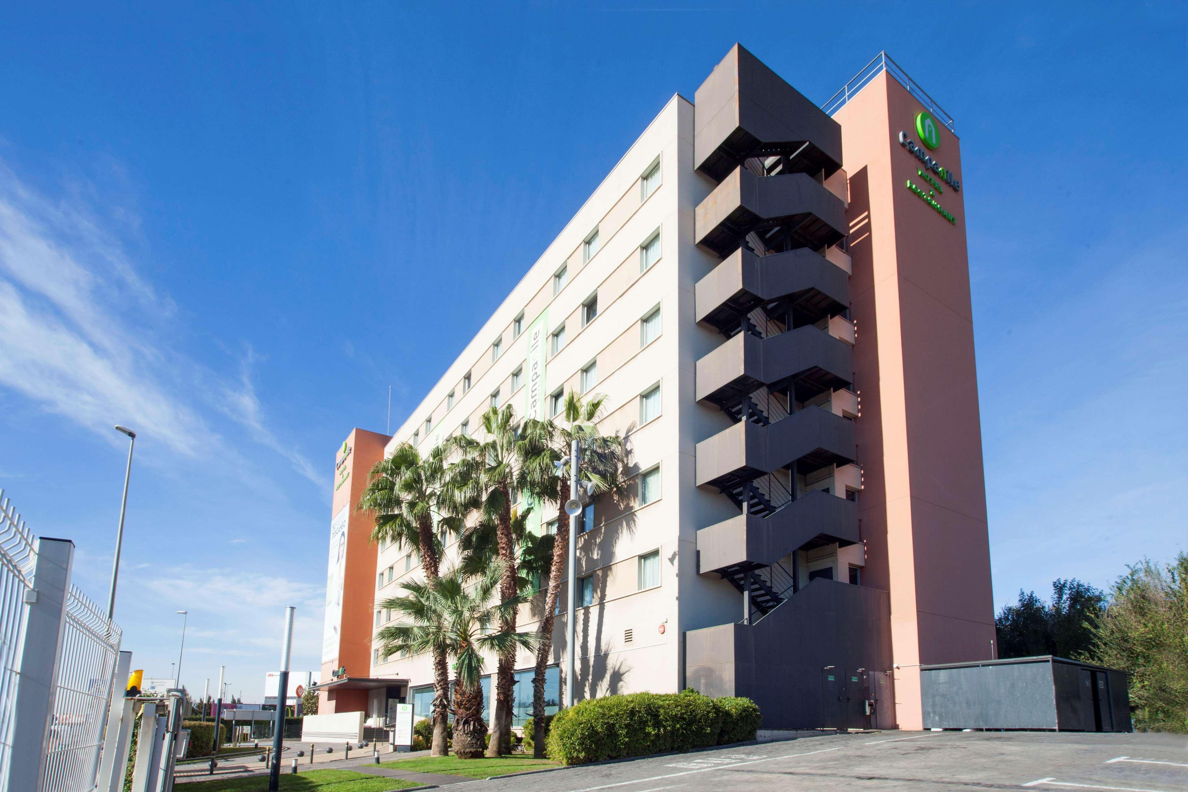Travelodge Bcn Cornella Fira Cornellà de Llobregat Eksteriør bilde