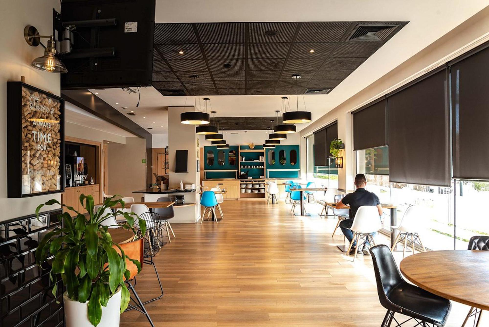 Travelodge Bcn Cornella Fira Cornellà de Llobregat Eksteriør bilde