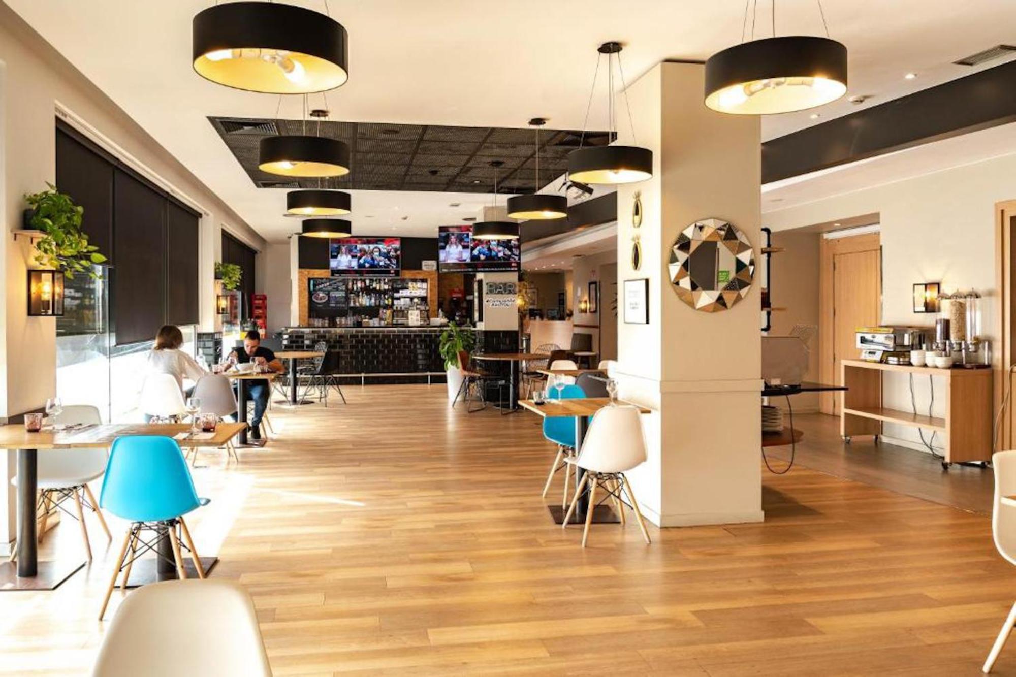 Travelodge Bcn Cornella Fira Cornellà de Llobregat Eksteriør bilde